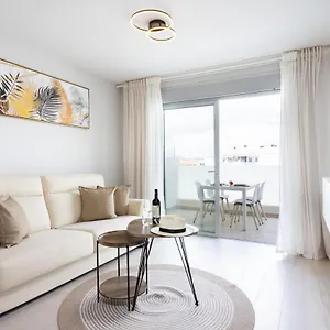 https://home2book-stylish-relax-attic-la-tejita-pool.adeje-hotels.com